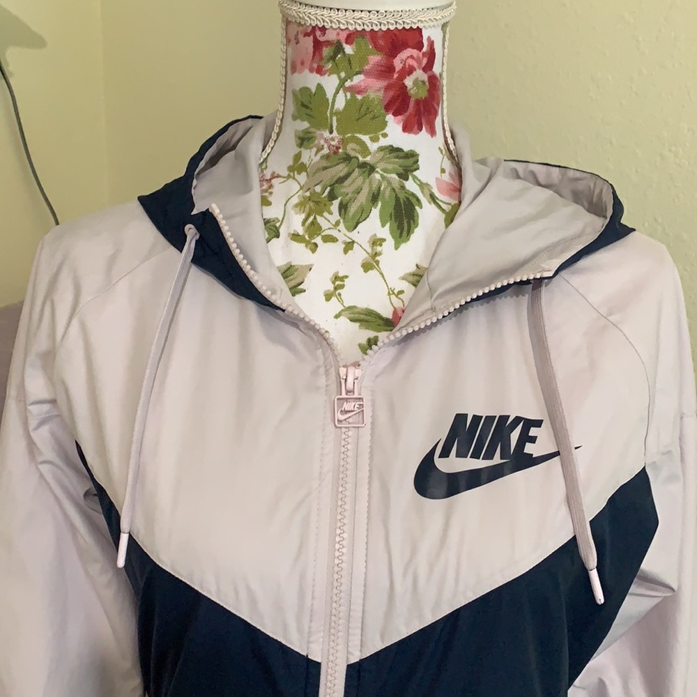 Nike Wind Runner Jacket - image 2